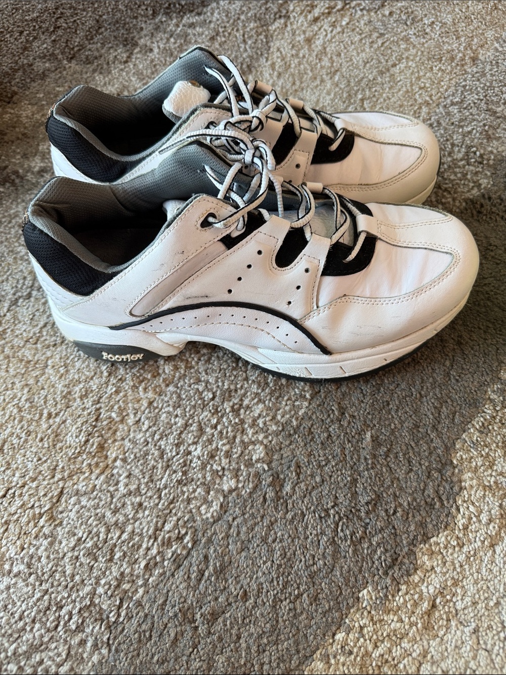 Men's White and Black Golf Shoe